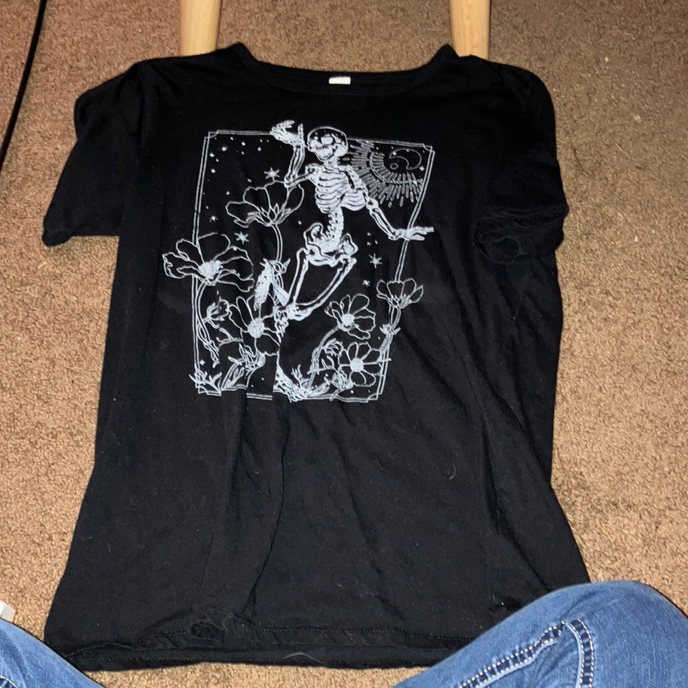 Skeleton tshirt